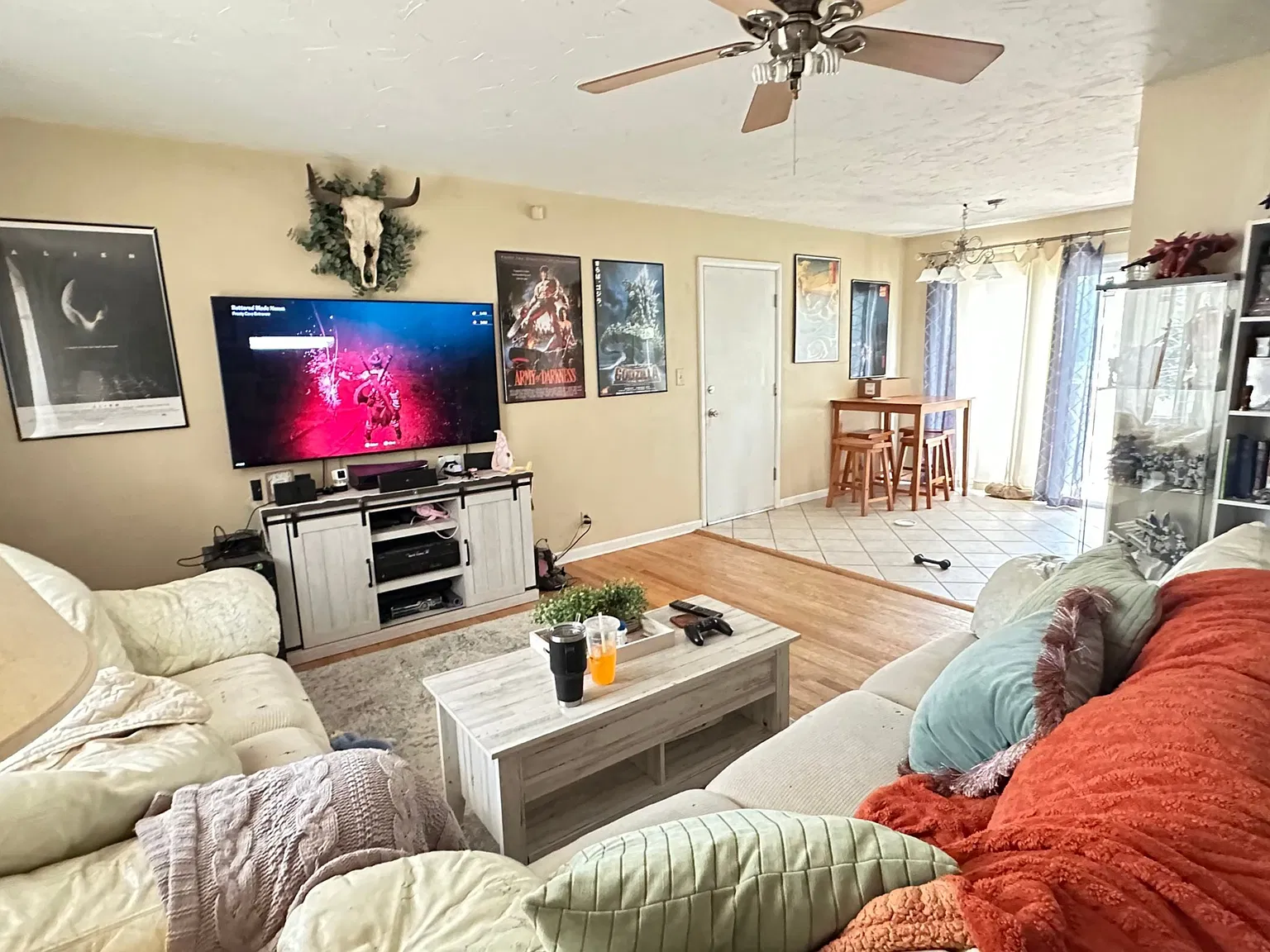 3 bed, 960 sqft, $1,595 — Photo 4