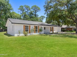 230 Tantallon Dr, Ocean Springs, MS 39564