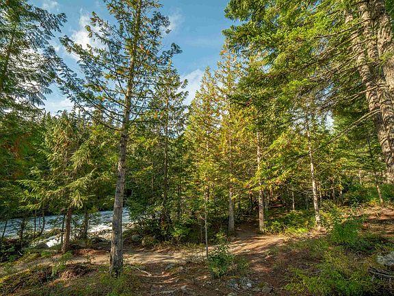 3rd image of 1726 River Run Pl Lot 10