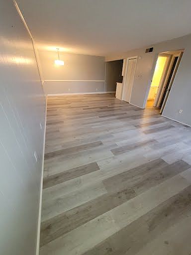 Building Photo 5