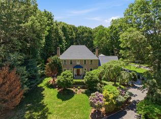 254 Sherwood Farm Rd, Fairfield, CT 06824