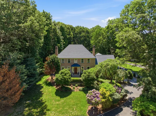 254 Sherwood Farm Rd, Fairfield, CT 06824