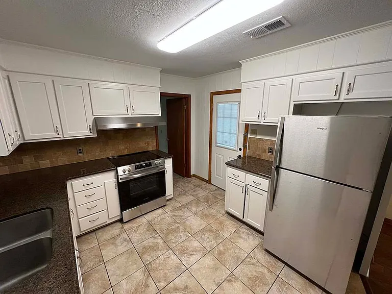 3628 Buffwood Dr — Photo 9