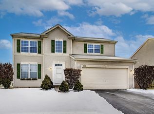 746 Sapphire Dr, Bolingbrook, IL 60490