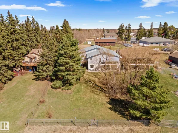 5024 52nd St, Millet, AB T0C 1Z0