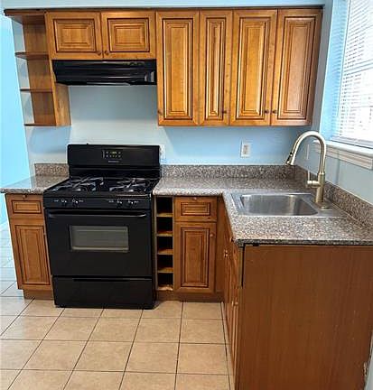4th image of 310 E Josephine St