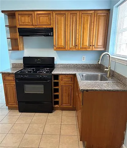 310 E Josephine St — Photo 4