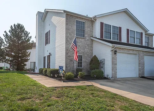 3592 S Oaklawn Cir Photo 1