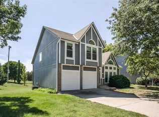 21903 W 48th St, Shawnee, KS 66226