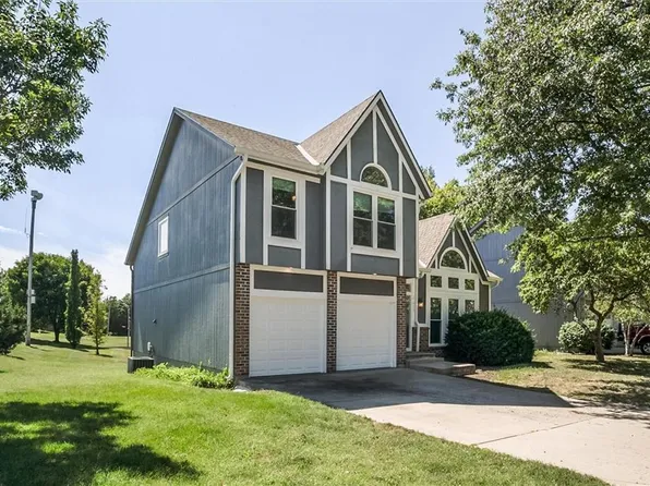 21903 W 48th St, Shawnee, KS 66226