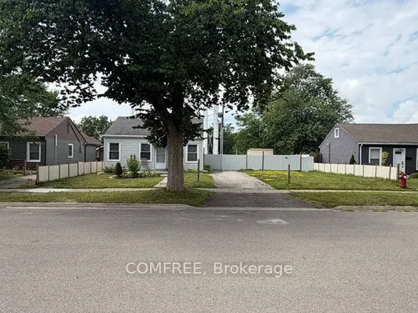 142 McArthur Ave, Welland, ON L3B 2J9