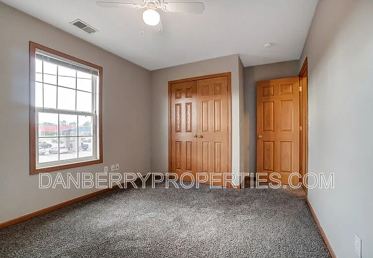 1127 N Byrne Rd #1 — Photo 39