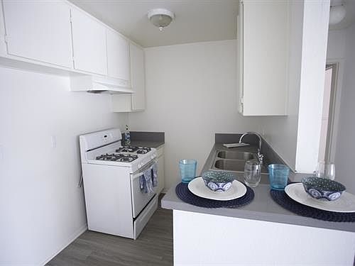 3rd image of 18414 Collins St APT 220