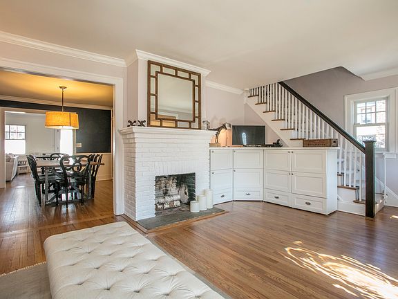 3rd image of 37 Cooper Ln