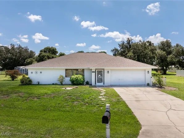 1821 Pine Wood Ct, Fort Myers, FL 33905