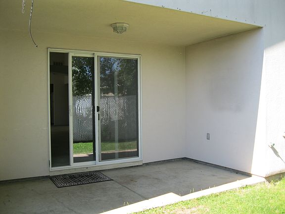 5th image of 582 Teakwood Dr