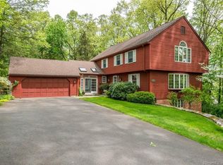 26 Longview Rd, Avon, CT 06001