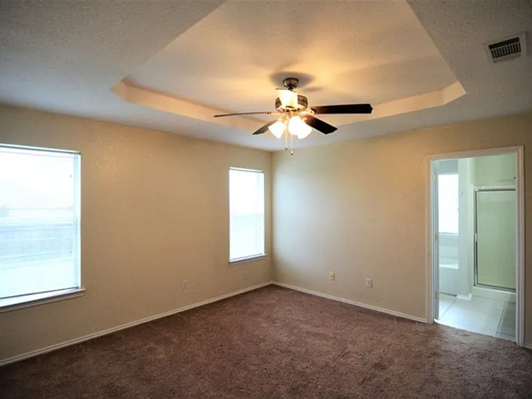 2909 Maria Dr — Photo 10