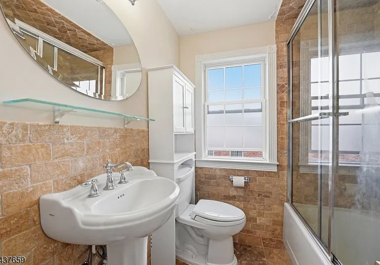 67-75 New England Ave #69B — Photo 13