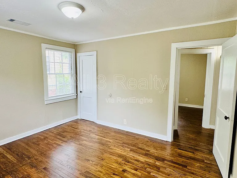 2023 Windsor Ave — Photo 13