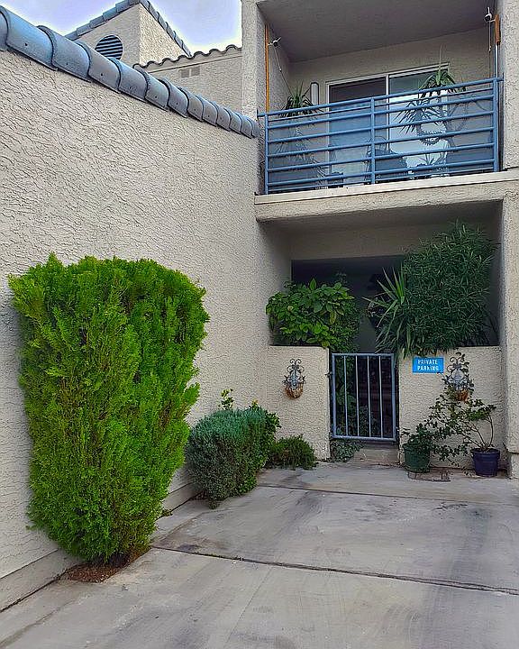 Front Yard with parking pad