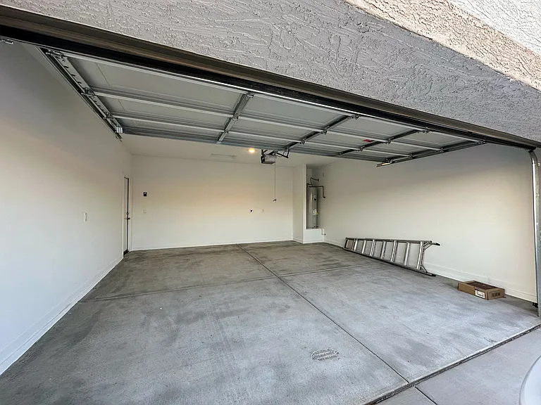 5514 E Rock Bush Ln — Photo 17