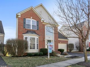 737 Summer Walk Dr, Gaithersburg, MD 20878