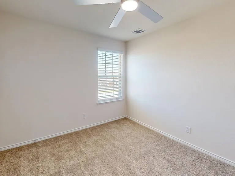 1526 Forever Way — Photo 16
