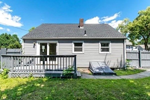 2nd image of 18 Earl St