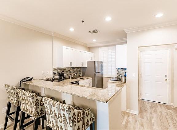 4th image of 160 Palm St #210