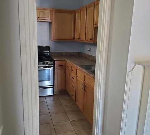 4th image of 3601 Morris Pl #1