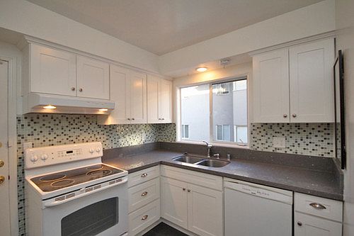 1st image of 370 Cliff Dr APT 1
