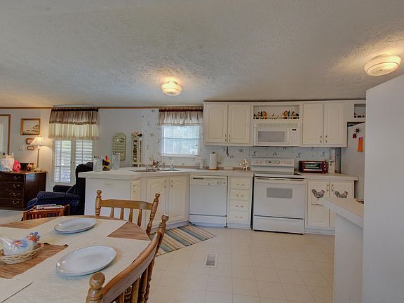 Kitchen 72 Mandy Circle