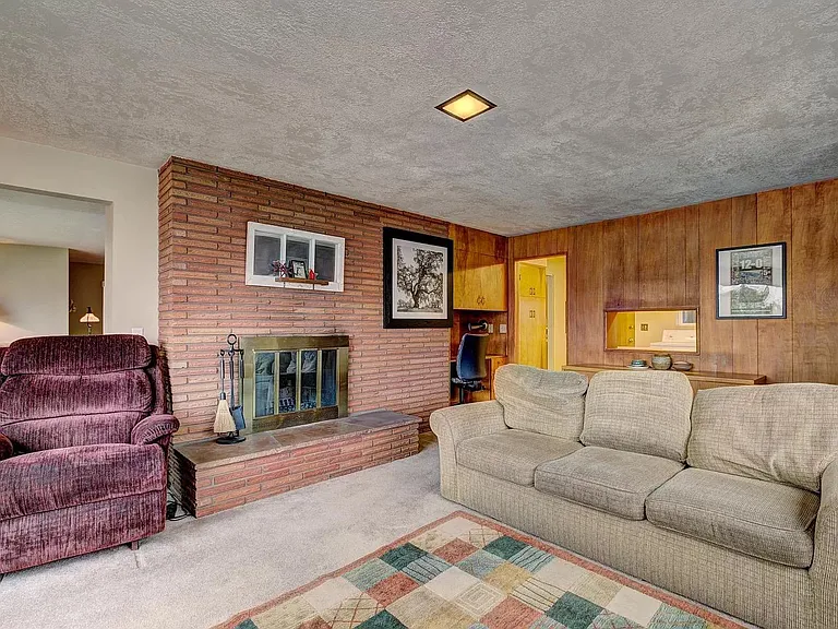 3411 W Hillcrest Dr — Photo 11