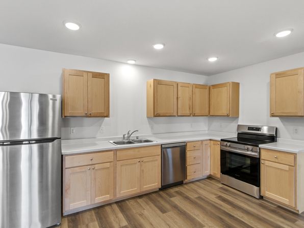 1360 Bayberry Ln #305