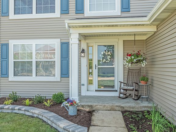 3rd image of 2060 Dunnhill Ln