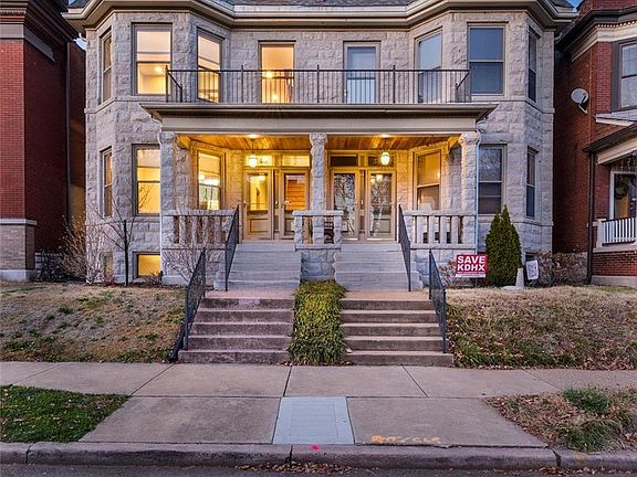 2nd image of 4143 Botanical Ave