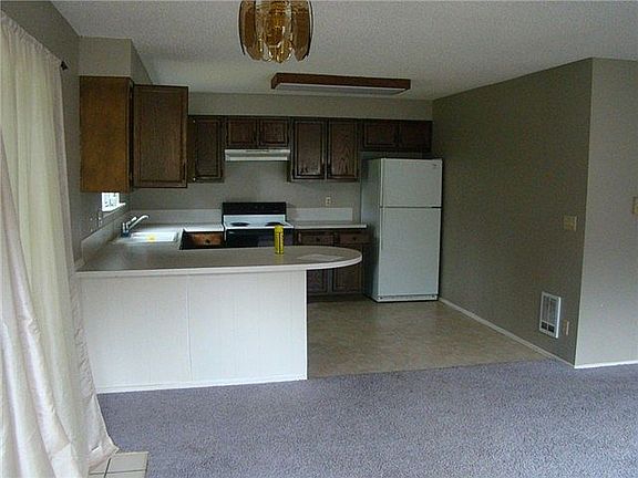 2nd image of 413 Mount Olympus Ave SE