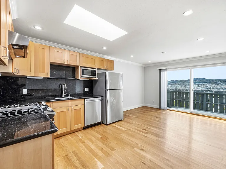 407 Joost Ave — Photo 9