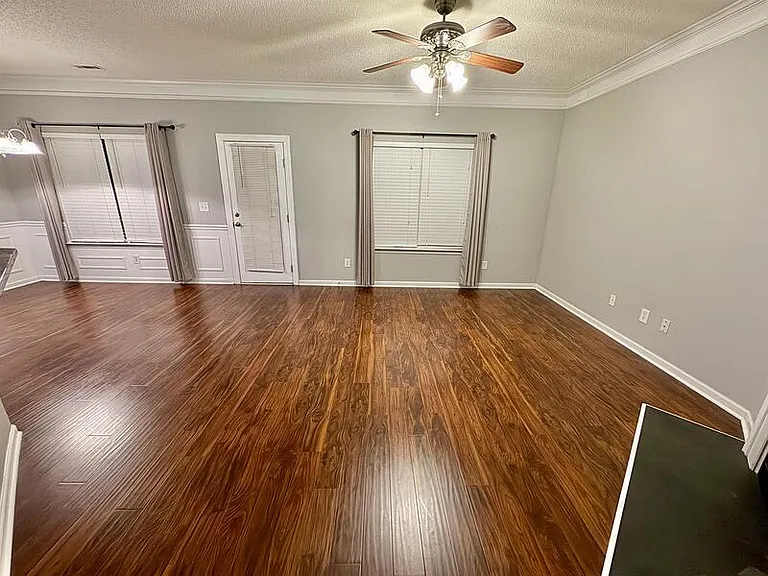 322 Clover Brook Dr — Photo 7