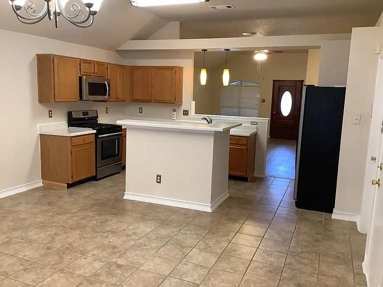 Creekpoint Dr — Photo 6