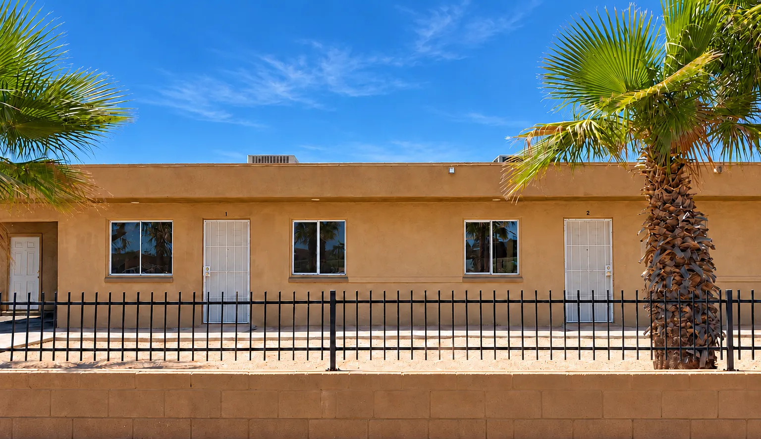 3224 W Madison St — Photo 1