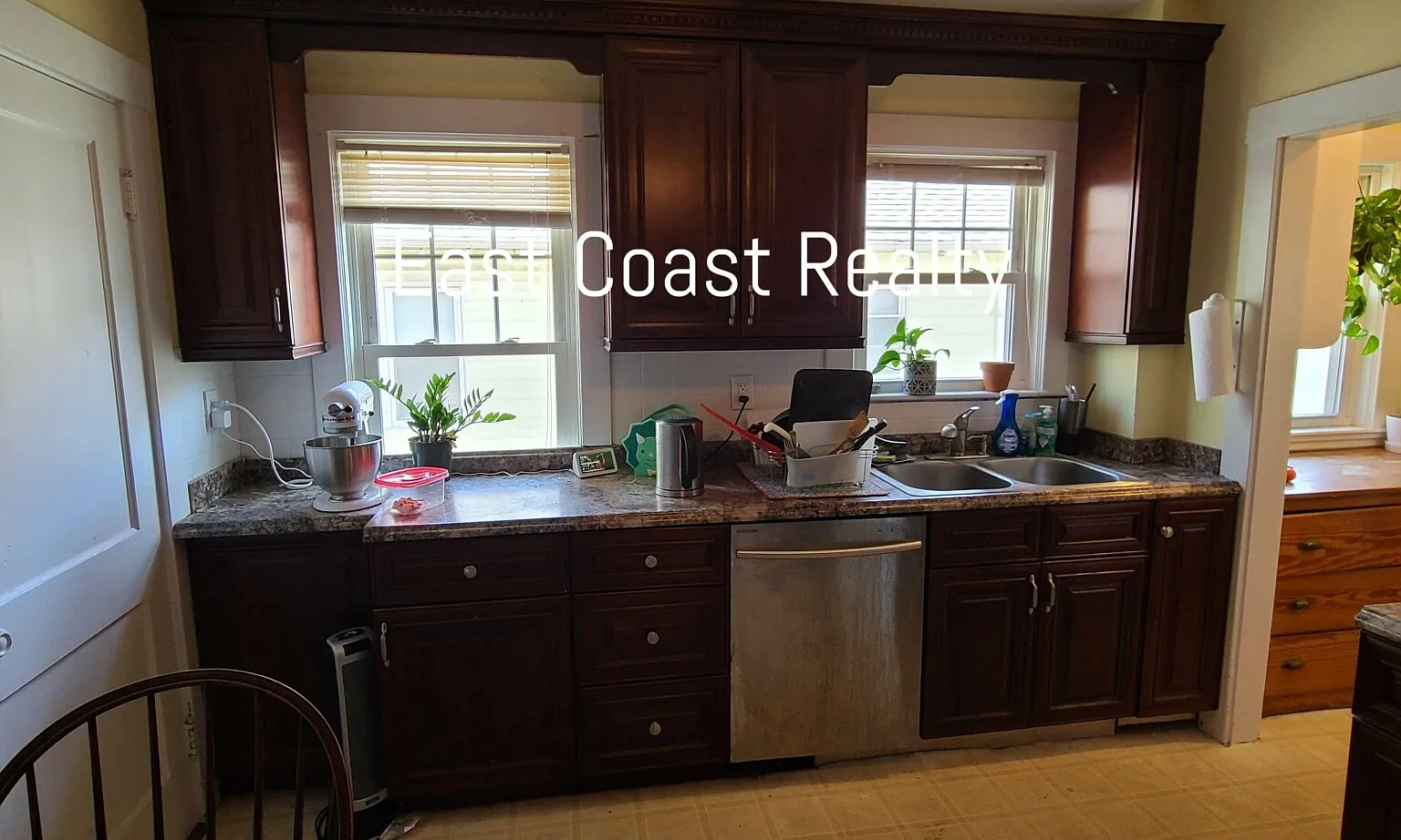 4 bed, 1.0 bath, $3,500 — Photo 3