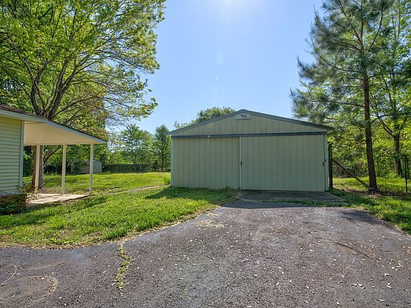5th image of 350 Rolling Acres Dr