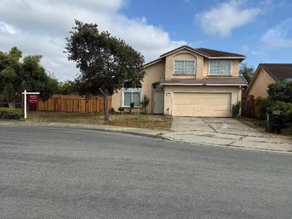 1380 Mazatlan St, Salinas, CA 93905