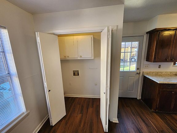 Room for Full size washer & Dryer