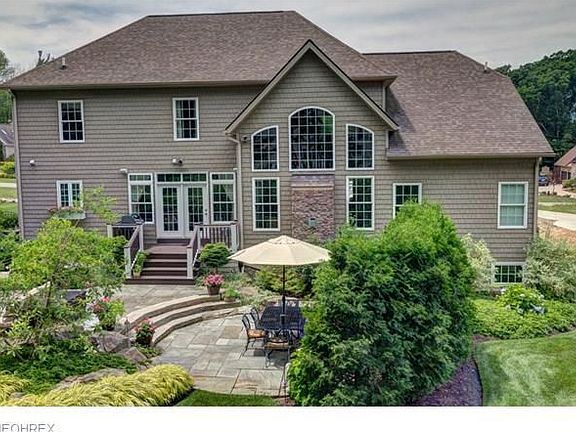 2nd image of 7999 Daisy Hill Ct
