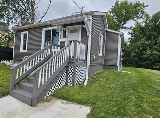 819 9th St, Racine, WI 53403