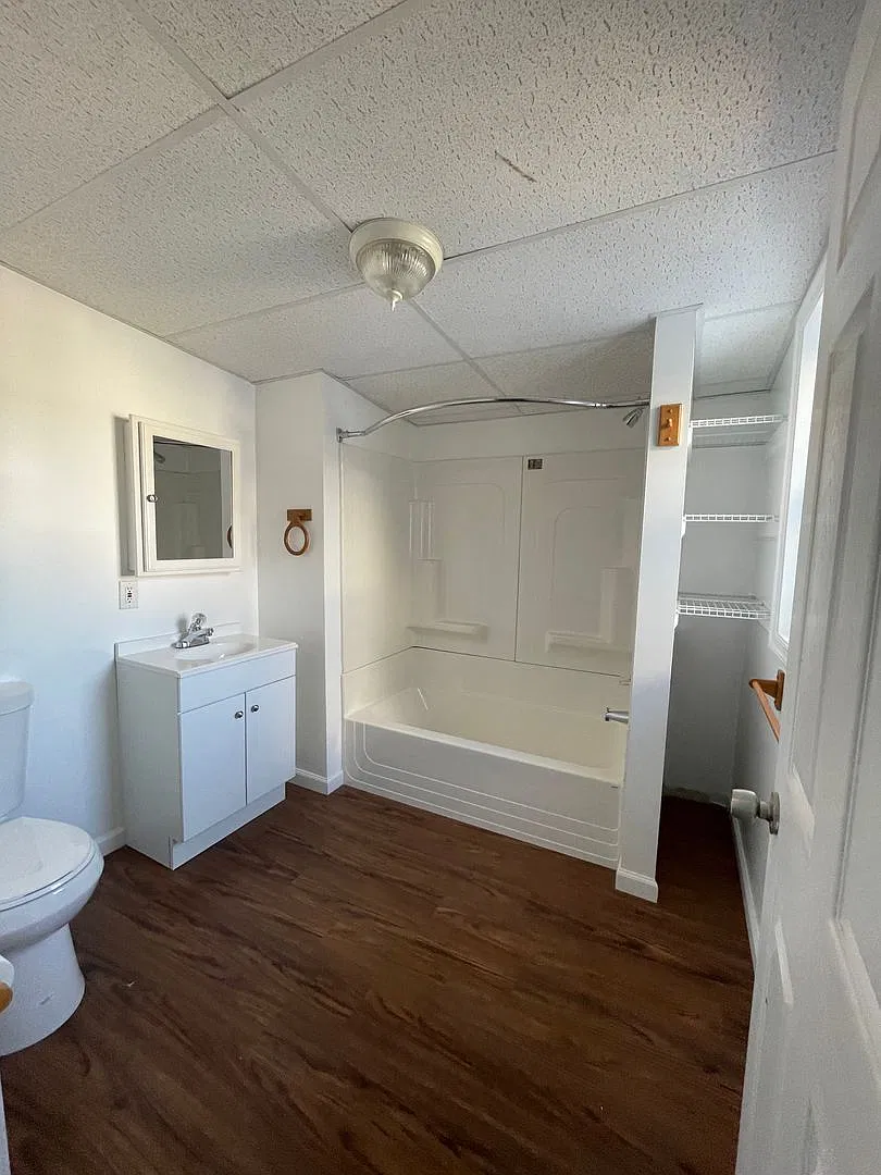 Charming Home for Rent in Slatington, PA Great Location Near Schools, Parks & Shopping! — Photo 3