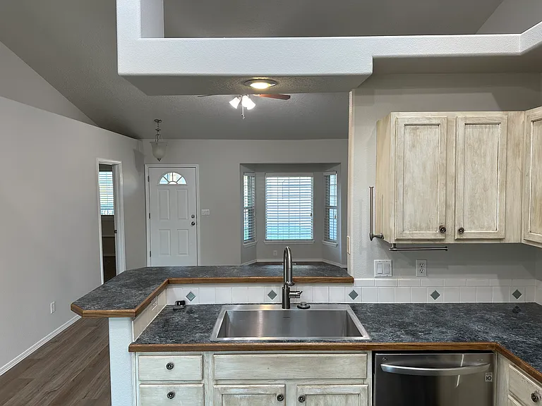 16384 Rainbow Dr — Photo 9